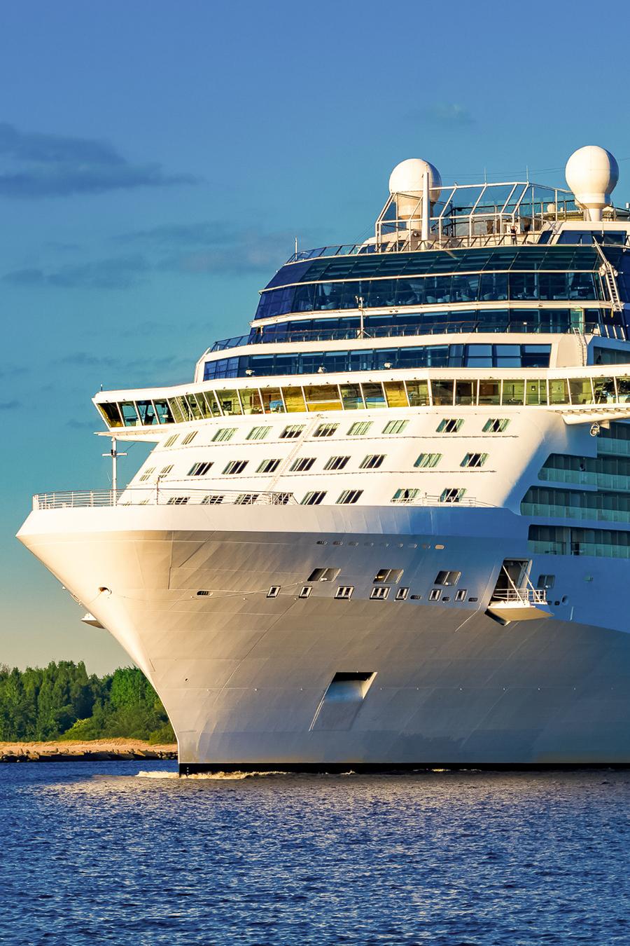 cruise ship
